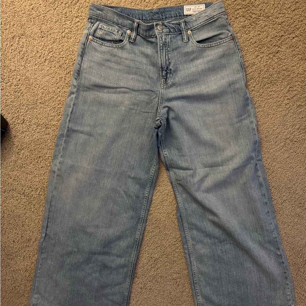 GAP Women's light Blue  baggy mid rise  Jeans